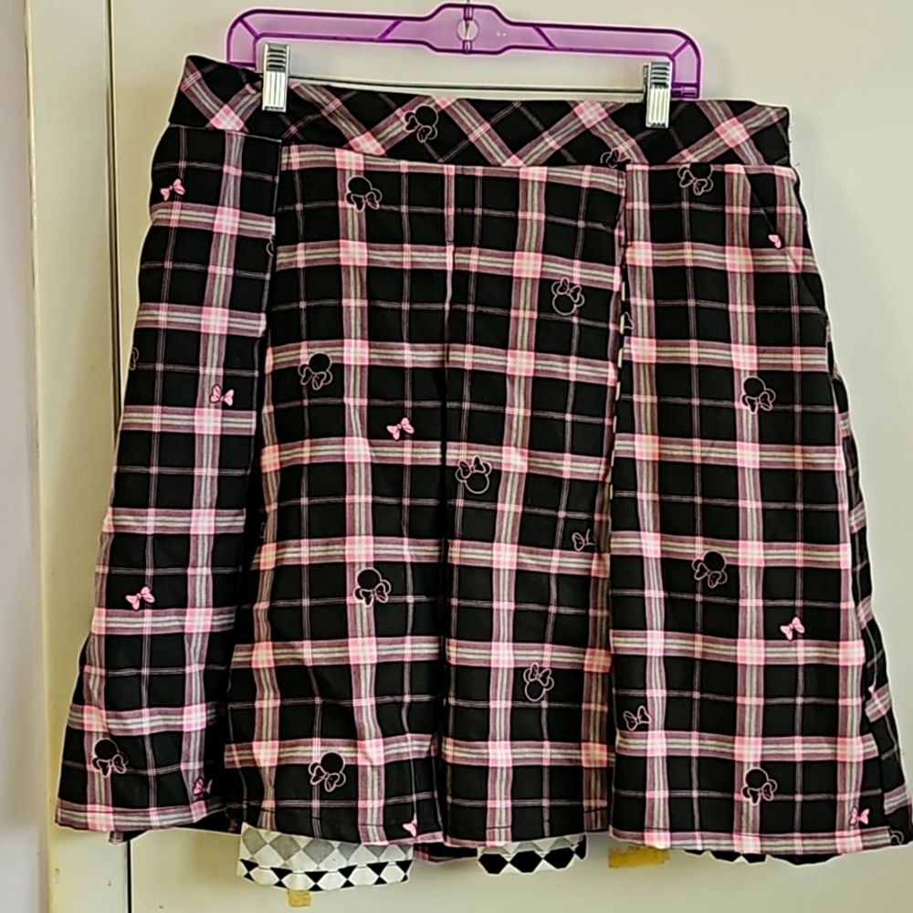 Torrid X Disney Minnie Mouse Pink Plaid Mini skirt
